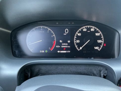 Used 2025 Honda HR-V Sport image 3