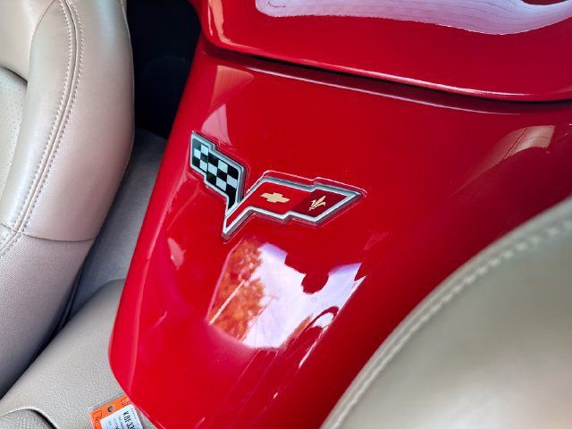 Used 2005 Chevrolet Corvette Convertible w/ Preferred Equipment Group RWD image 30