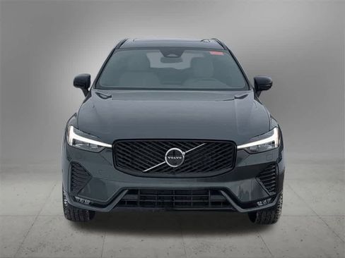 New 2026 Volvo XC60 B5 Plus w/ Protection Package Premier image 9