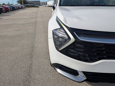 Certified 2023 Kia Sportage SX image 12