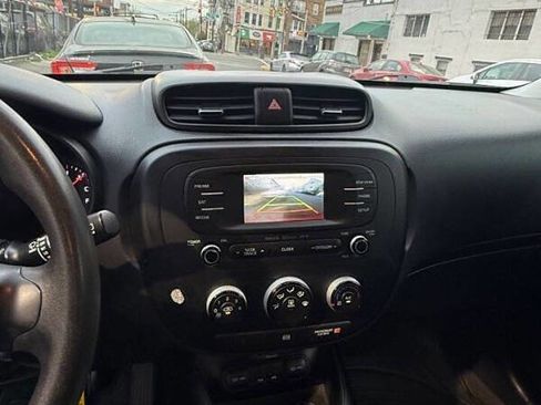 Used 2014 Kia Soul + w/ UVO w/Eservices Package FWD image 11
