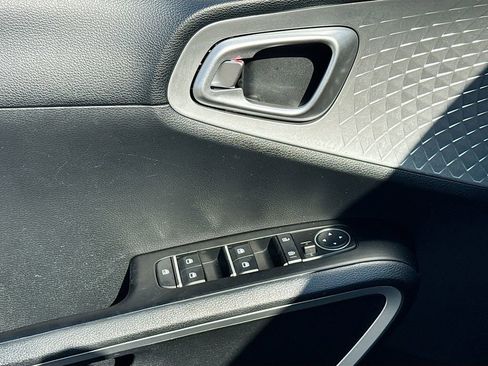 Used 2024 Kia Soul LX w/ Option Group 015 image 18