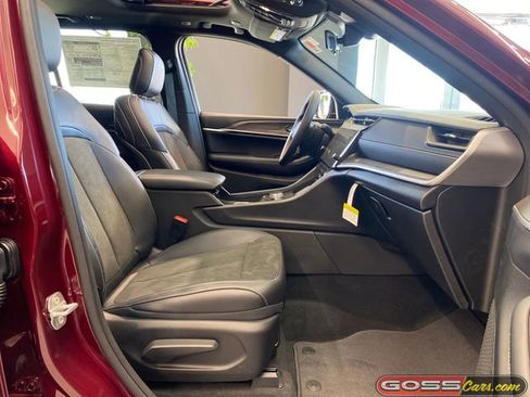 New 2026 Jeep Grand Cherokee Altitude AWD/4WD image 6