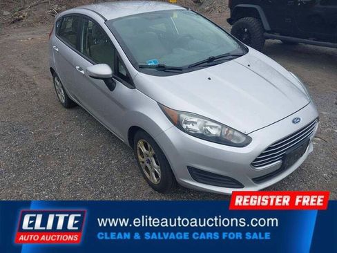 Used 2016 Ford Fiesta SE FWD image 2
