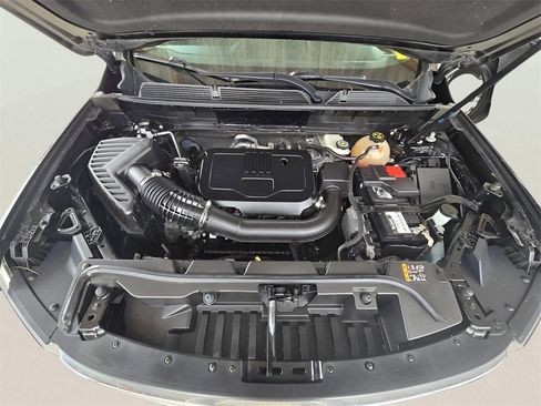 Used 2023 GMC Acadia SLE image 44