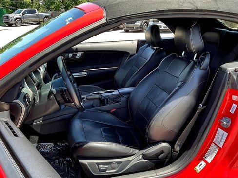 Used 2019 Ford Mustang GT Premium RWD image 26