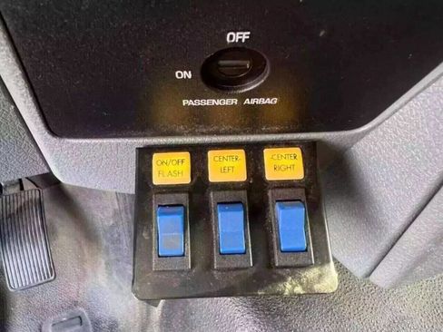 Used 2012 Ford F550 2WD Regular Cab Super Duty w/ PWR Equipment Group image 16