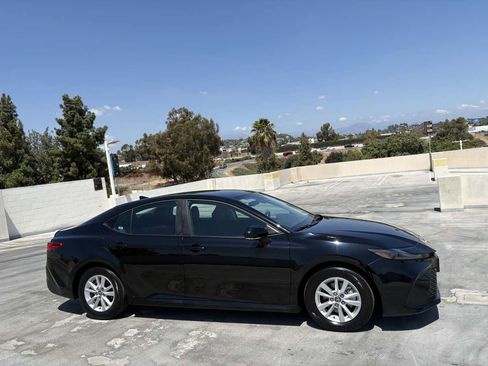Used 2026 Toyota Camry LE FWD image 33