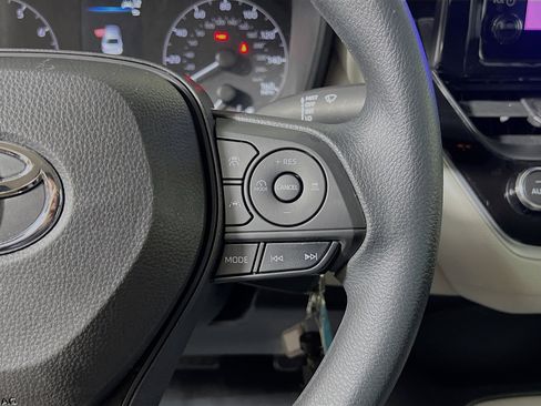 Used 2023 Toyota Corolla LE image 20