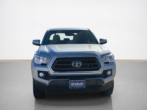 Used 2022 Toyota Tacoma SR5 image 2