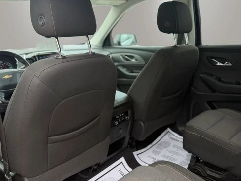 Used 2021 Chevrolet Traverse LT AWD/4WD image 17