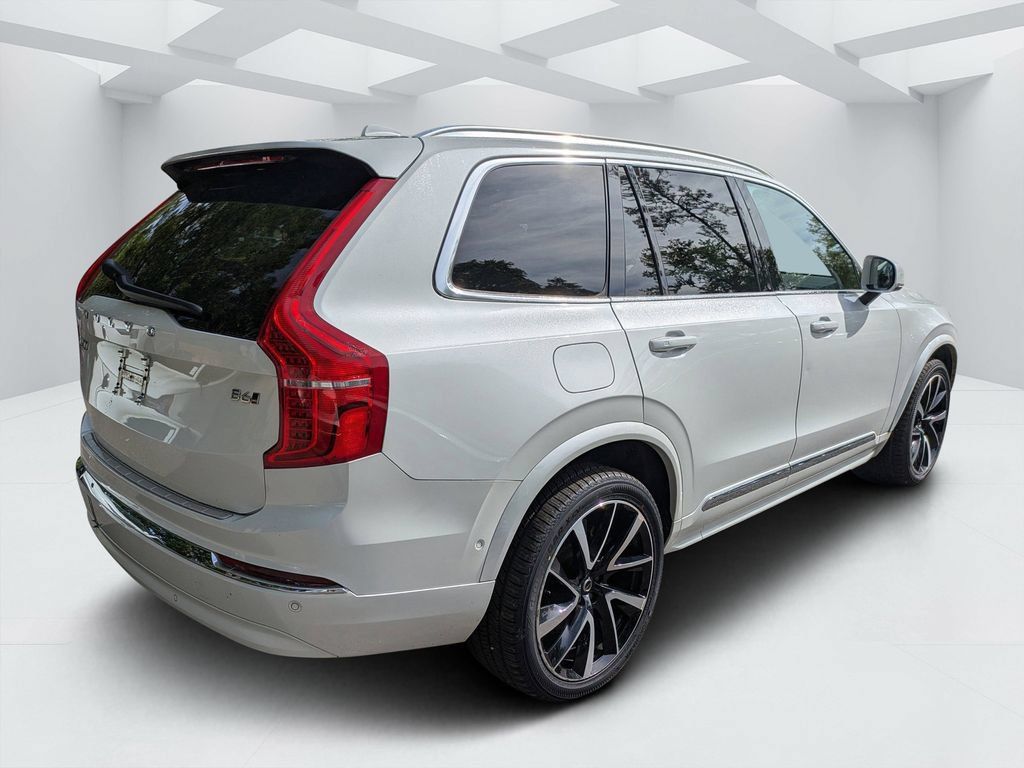 Certified 2023 Volvo XC90 B6 Plus w/ Protection Package AWD/4WD image 3