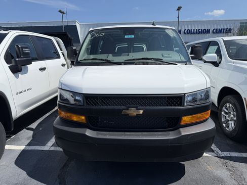 New 2025 Chevrolet Express 3500 w/ Driver Convenience Package RWD image 3
