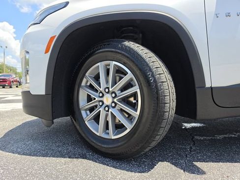 Used 2023 Chevrolet Traverse LT FWD image 36