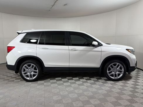 Used 2024 Honda Passport EX-L image 8