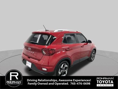 Used 2023 Hyundai Venue Limited FWD image 6