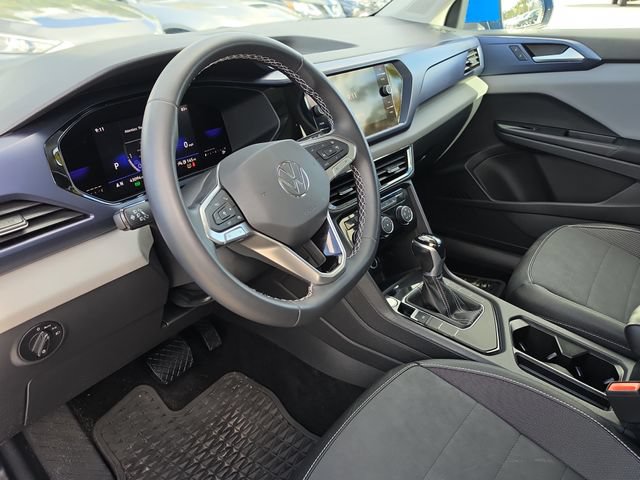 Used 2023 Volkswagen Taos SE FWD image 16