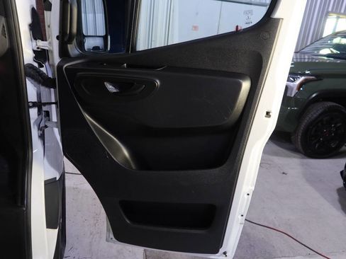 Used 2021 Mercedes-Benz Sprinter 2500 w/ Driver Convenience Package image 14