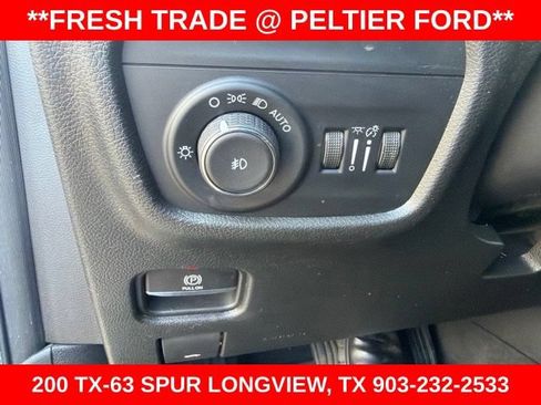 Used 2023 Jeep Grand Cherokee Limited AWD/4WD image 19