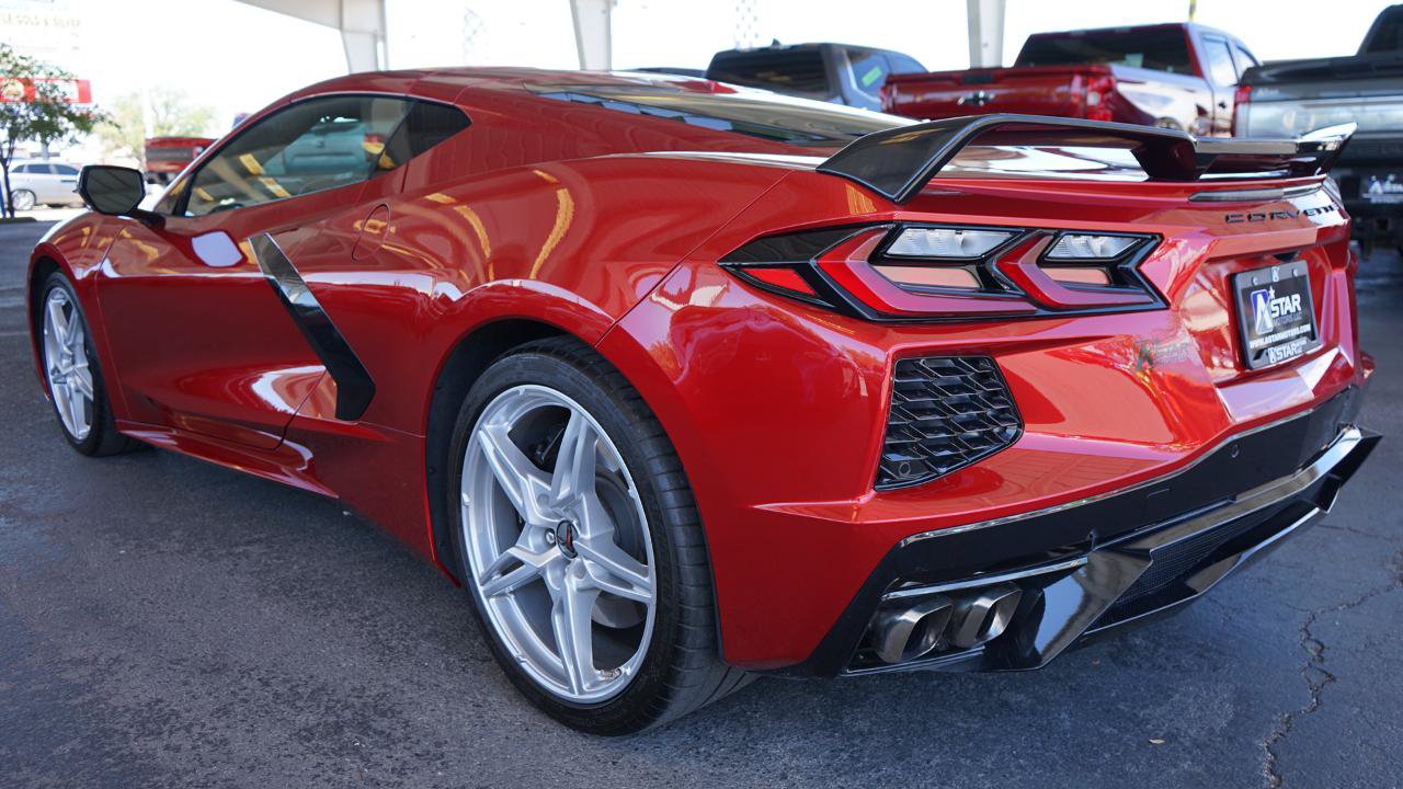 Used 2021 Chevrolet Corvette Stingray Preferred Cpe w/ Z51 Performance Package RWD image 5