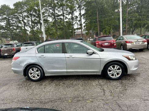 Used 2010 Honda Accord LX-P image 7