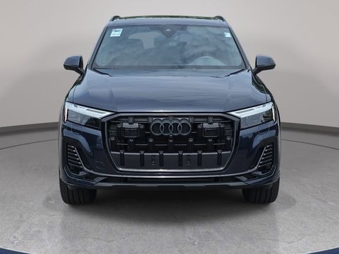 Certified 2025 Audi Q7 2.0T Premium w/ Convenience Plus Package AWD/4WD image 2