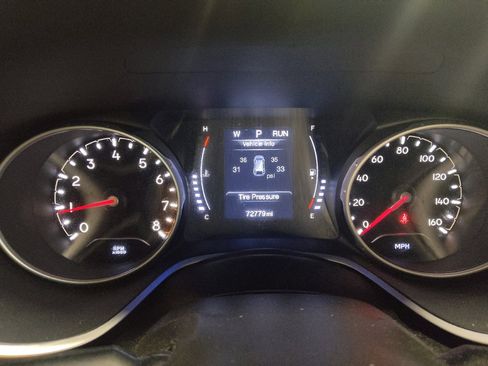 Used 2019 Jeep Compass Latitude w/ Cold Weather Group AWD/4WD image 23