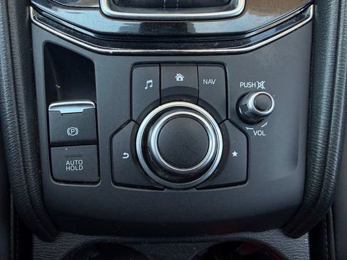 Used 2018 MAZDA CX-5 Touring w/ Preferred Equipment Package AWD/4WD image 11