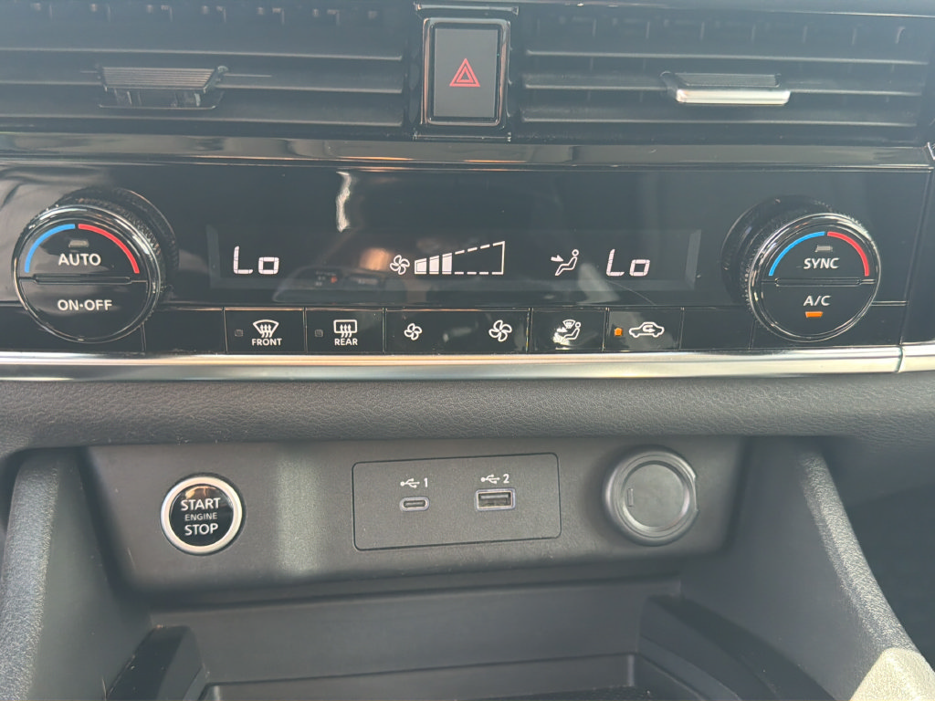 Used 2021 Nissan Rogue SV AWD/4WD image 42