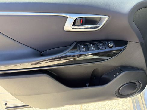 Used 2019 Toyota Mirai FWD image 15