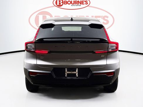 Used 2023 Volvo C40 P8 Recharge Ultimate image 11