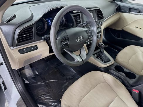 Used 2020 Hyundai Elantra SE image 22