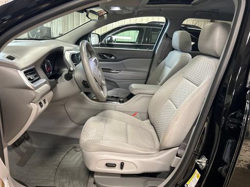 Used 2017 GMC Acadia SLE w/ Driver Alert Package I AWD/4WD image 14