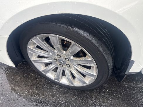 Used 2012 Lincoln MKS AWD image 18