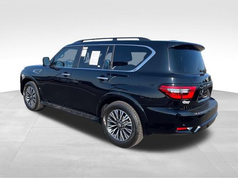Used 2024 Nissan Armada SL w/ Midnight Edition Package AWD/4WD image 3