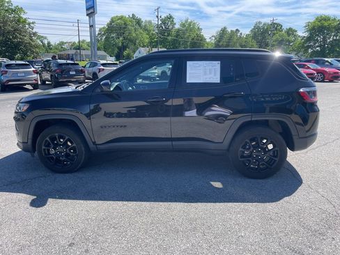 Used 2022 Jeep Compass Latitude AWD/4WD image 37