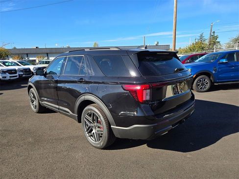 New 2025 Ford Explorer ST-Line w/ Premium Package image 7