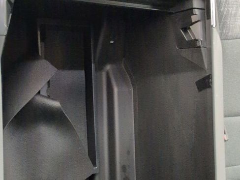 Certified 2022 Ford F150 XLT w/ Equipment Group 302A High image 46