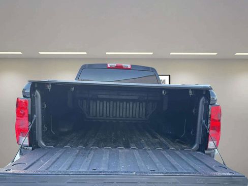 Used 2023 Chevrolet Colorado LT image 9