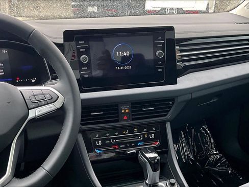 New 2026 Volkswagen Jetta SE image 6