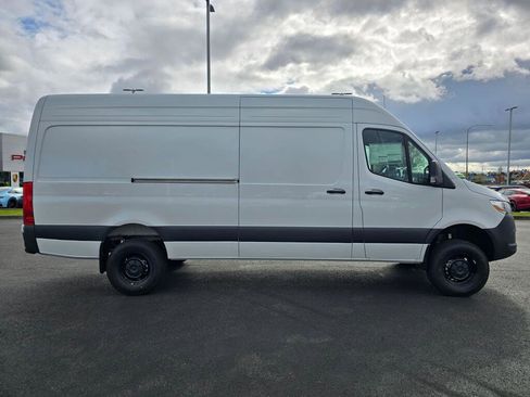 New 2026 Mercedes-Benz Sprinter 2500 image 7