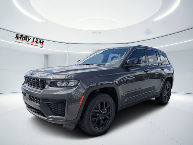 New 2026 Jeep Grand Cherokee Altitude RWD image 7