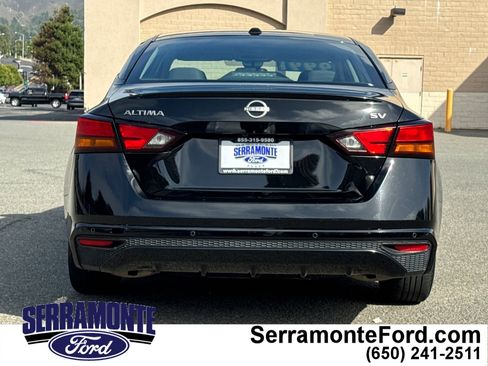 Used 2024 Nissan Altima 2.5 SV image 5