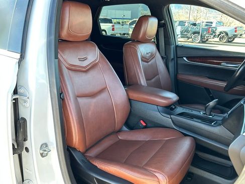 Used 2019 Cadillac XT5 Luxury image 18