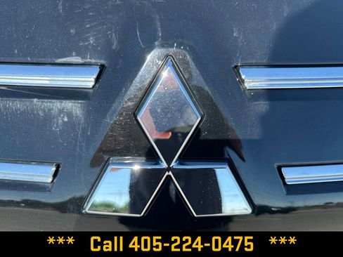Used 2025 Mitsubishi Outlander SE AWD/4WD image 12