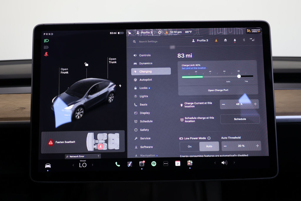Used 2021 Tesla Model Y Long Range AWD/4WD image 32