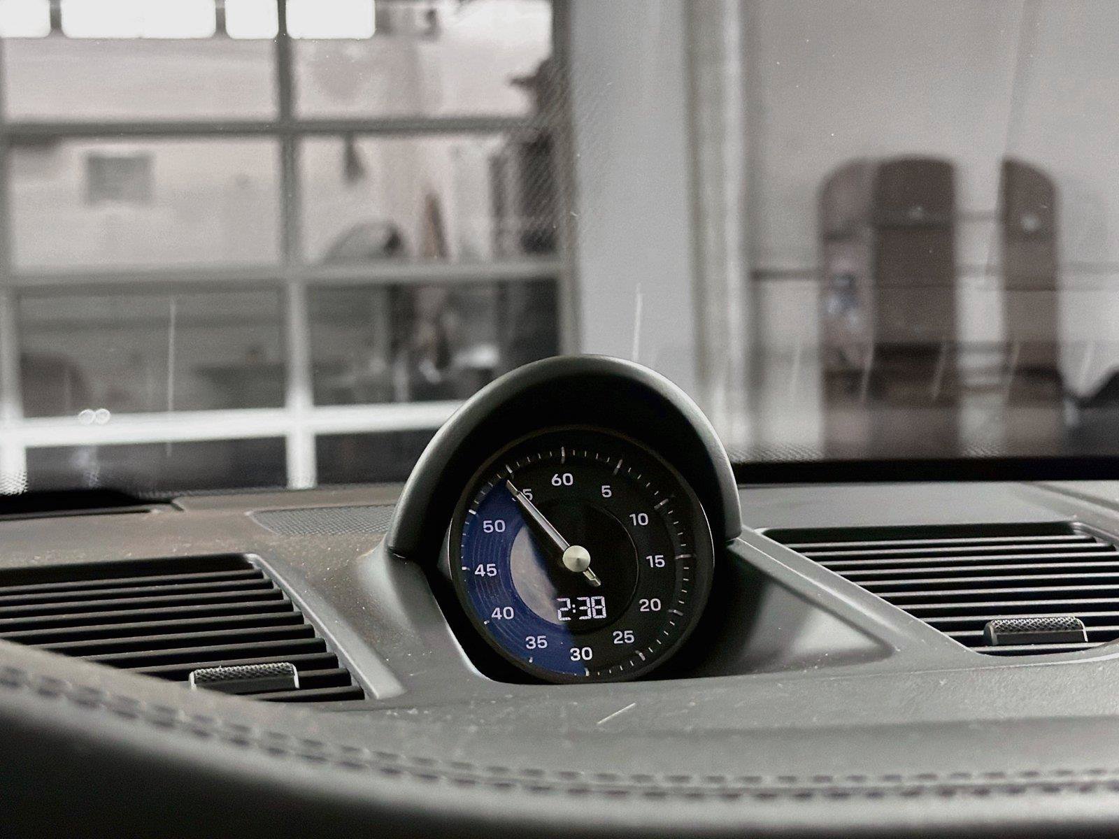 Certified 2025 Porsche 911 Carrera RWD image 24