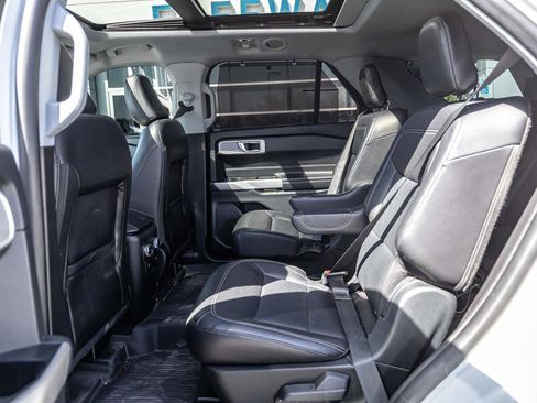 Used 2021 Ford Explorer Limited w/ Equipment Group 301A image 20