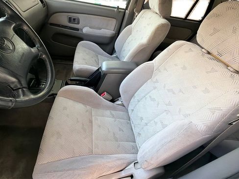 Used 2002 Toyota 4Runner SR5 image 10