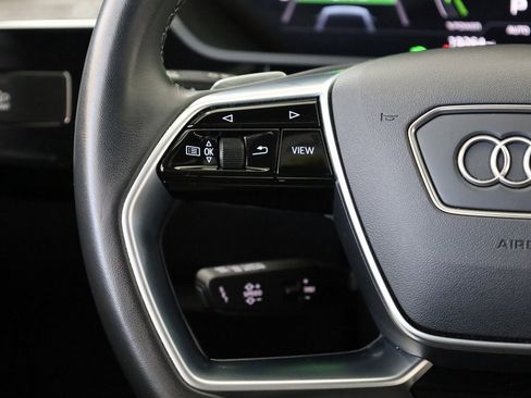 Used 2023 Audi e-tron Premium Plus w/ Premium Plus Package image 23